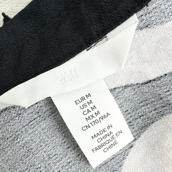 H&M Long Sleeve Floral Collared Mini Wrap Dress Beige/Black Size M - Picture 8 of 9